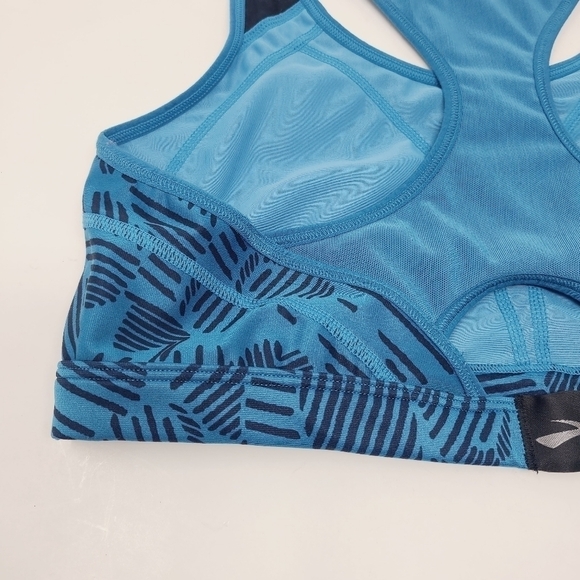 Brooks | Women's Blue and Black Printed Sports Bra (Size XL) - Picture 8 of 11
